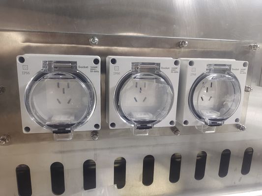 Hot cell with fully automatic dispensing system PET radiopharmaceuticals