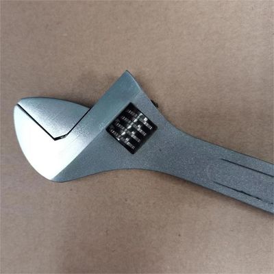 磁性でないツールが必要な技術者向けに 90%のチタンで作られています