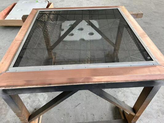 MRI RF 室用の 100 DB シールド効果を備えたカスタム製造の 1.2mx0.9m RF シールド窓
