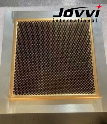 ハニーコム波導体構造 波導体窓 ファラデーケージシールドで設計され,RFおよびマイクロ波システムでのパフォーマンスを保証する